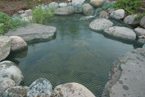 aquascape protective fish pond netting for Koi Ponds and Water Gardens, 7-Feet x 10-Feet and waterfalls Aquascape Protective Pond Netting